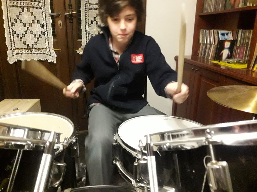 Batería en Abre tu Música 2